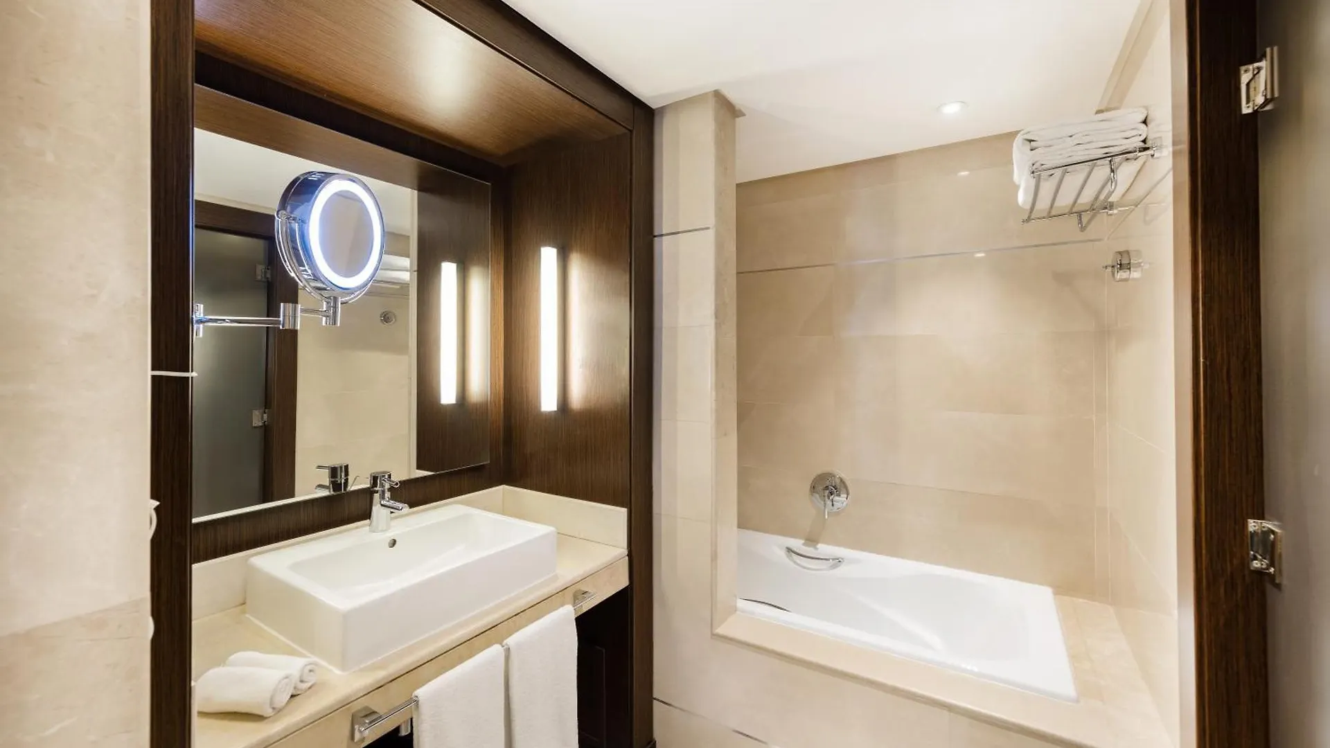 Radisson Blu Hotel & Convention Center, Τύνιδα