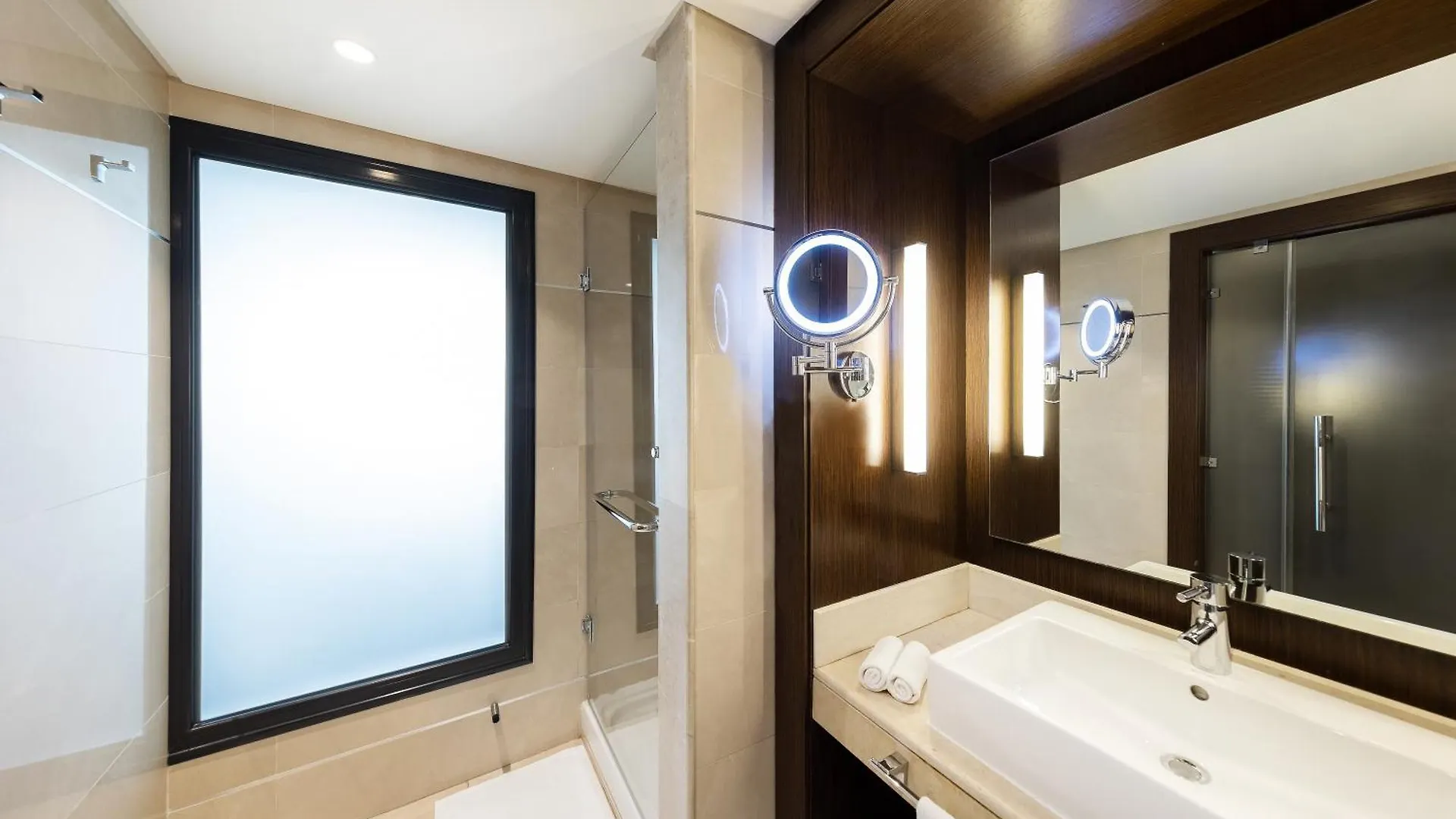 Radisson Blu Hotel & Convention Center, Τύνιδα